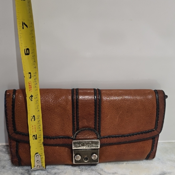 Fossil Brown Leather Long Wallet with Metal Clasp - Picture 5 of 15